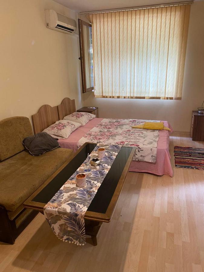 Апартамент Столетов Варна Екстериор снимка